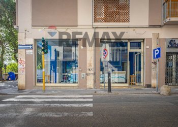 Edificio all\'aperto - Locale Commerciale Via Vittorio Bellieni
4, Sassari - foto 11