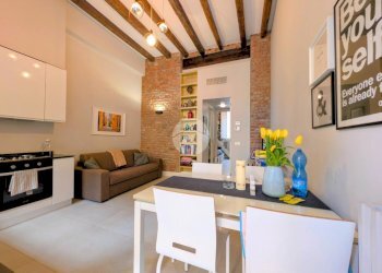 Two-room apartment Via legnone, Milano (neighborhood Dergano) - photo 1