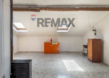 Stanza vuota - Attico via Cesare Battisti
 
11, San Donato Milanese - foto 6