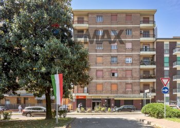 Edificio all\'aperto - Attico via Cesare Battisti
 
11, San Donato Milanese - foto 41