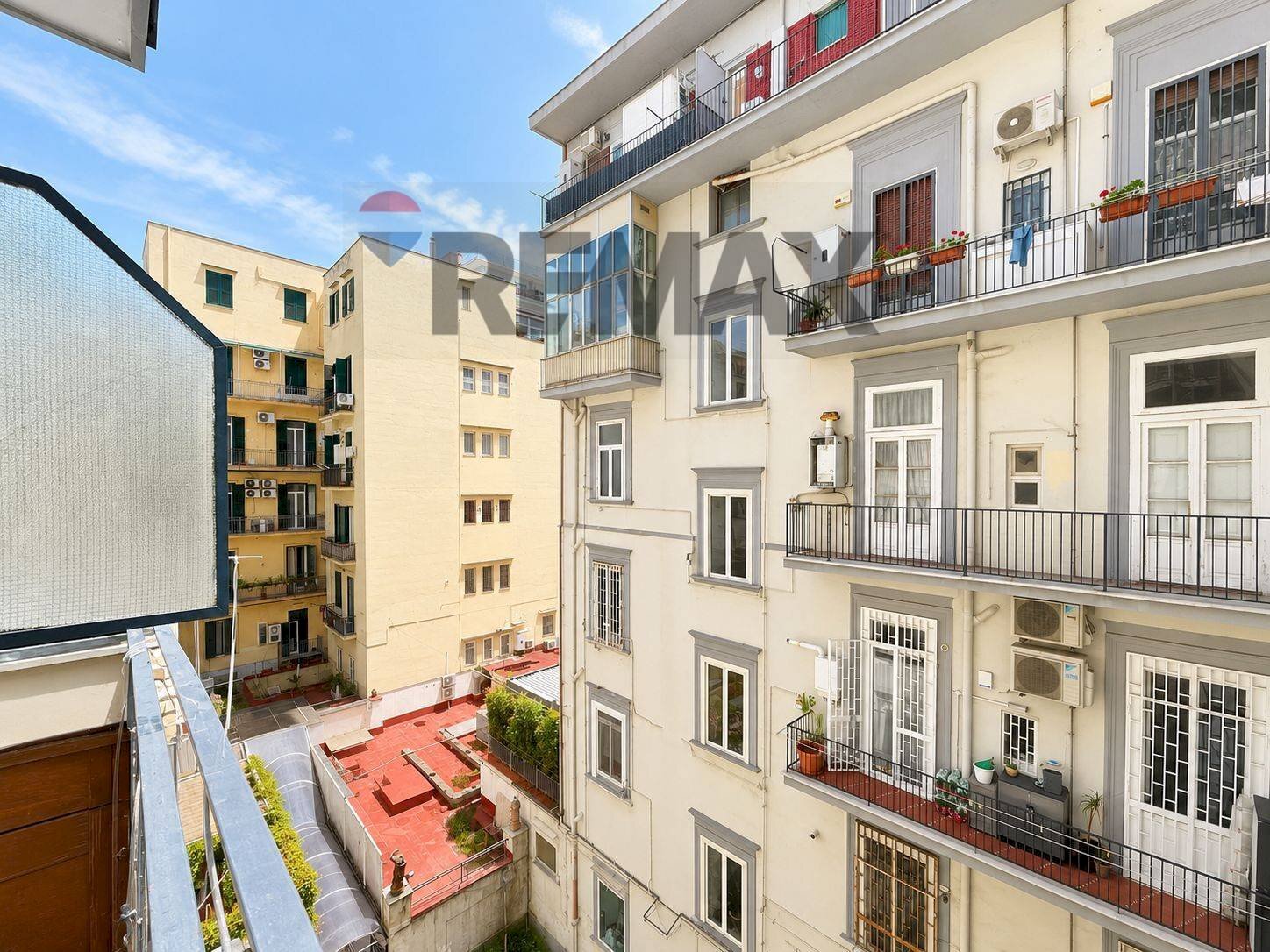 Edificio all\'aperto - Trilocale Via Gian Lorenzo Bernini
 
58, Napoli - foto 3