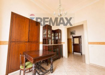 Sala da pranzo - Trilocale Via Gian Lorenzo Bernini
 
58, Napoli - foto 13