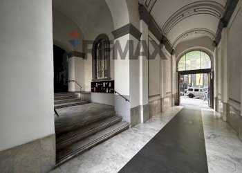 Ricezione / Lobby - Trilocale Via Gian Lorenzo Bernini
 
58, Napoli - foto 21