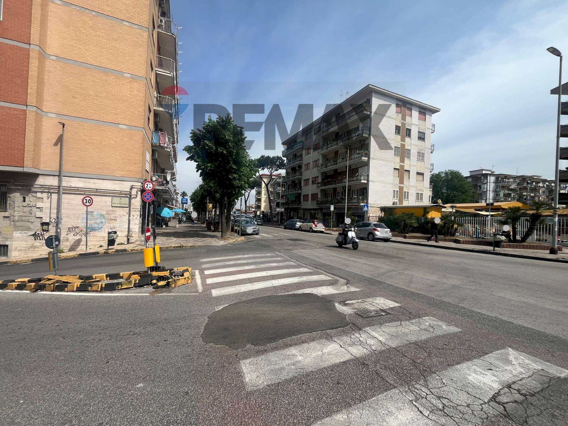 Edificio all\'aperto - Office via Alessandro Manzoni
 
229, San Giorgio a Cremano - photo 2