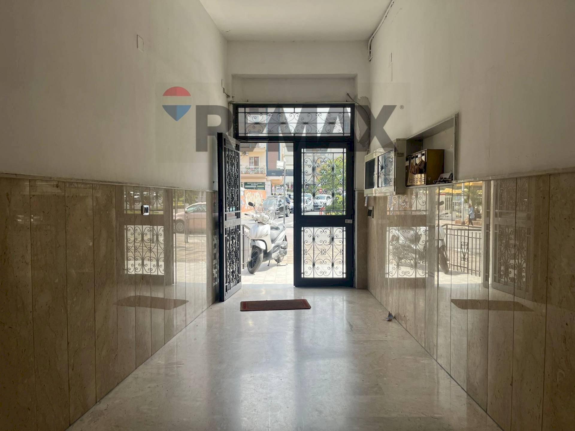 Ricezione / Lobby - Office via Alessandro Manzoni
 
229, San Giorgio a Cremano - photo 3