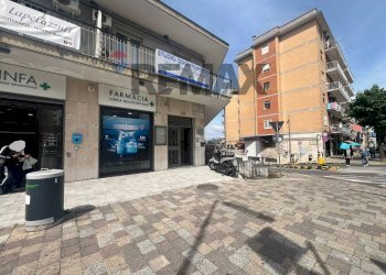 Edificio all\'aperto - Office via Alessandro Manzoni
 
229, San Giorgio a Cremano - photo 7