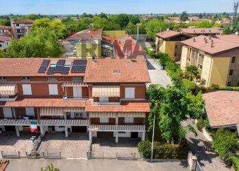 Edificio all\'aperto - Terraced Villa VIA PUSKIN
 
4, Cavriago - photo 3