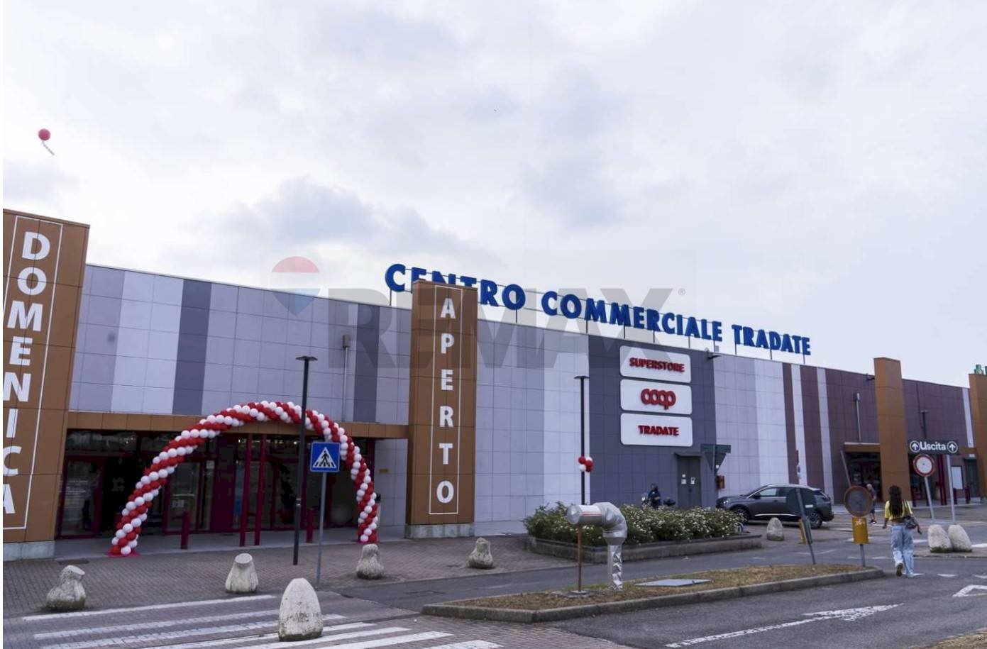 Edificio all\'aperto - Commercial Premises Via Monte San Michele
 
71, Tradate - photo 1