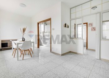 Sala da pranzo - Three-room apartment Via Torino
 
190, Caronno Pertusella - photo 1