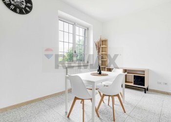 Sala da pranzo - Three-room apartment Via Torino
 
190, Caronno Pertusella - photo 4