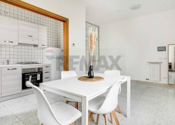 Sala da pranzo - Three-room apartment Via Torino
 
190, Caronno Pertusella - photo 5
