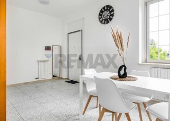 Sala da pranzo - Three-room apartment Via Torino
 
190, Caronno Pertusella - photo 8