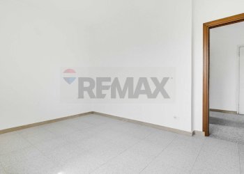 Stanza vuota - Three-room apartment Via Torino
 
190, Caronno Pertusella - photo 10
