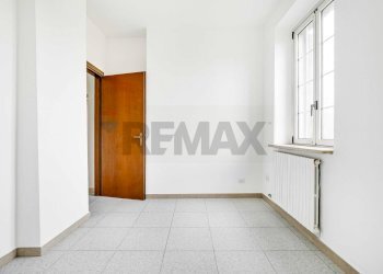 Stanza vuota - Three-room apartment Via Torino
 
190, Caronno Pertusella - photo 17