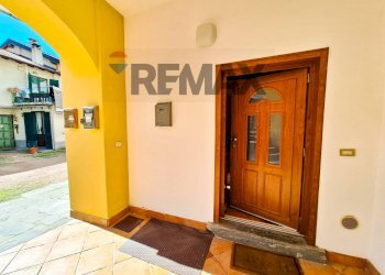Ricezione / Lobby - Bilocale Via Case Nuove
 
6, Gavirate - foto 14