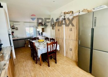 Sala da pranzo - Quadrilocale Via Silla
 
12, Modica - foto 15