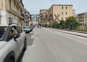Edificio all\'aperto - Commercial Activity Via Carducci
 
196, Ragusa - photo 2