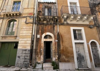 Edificio all\'aperto - Casa indipendente via Pezza
 
94, Ragusa - foto 9