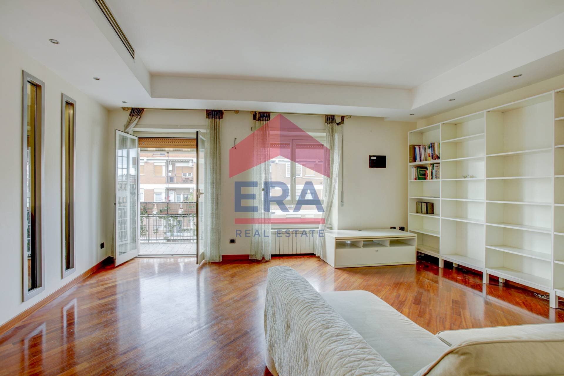 Salone - Three-room apartment Via Quirino Majorana
140, Roma - photo 3