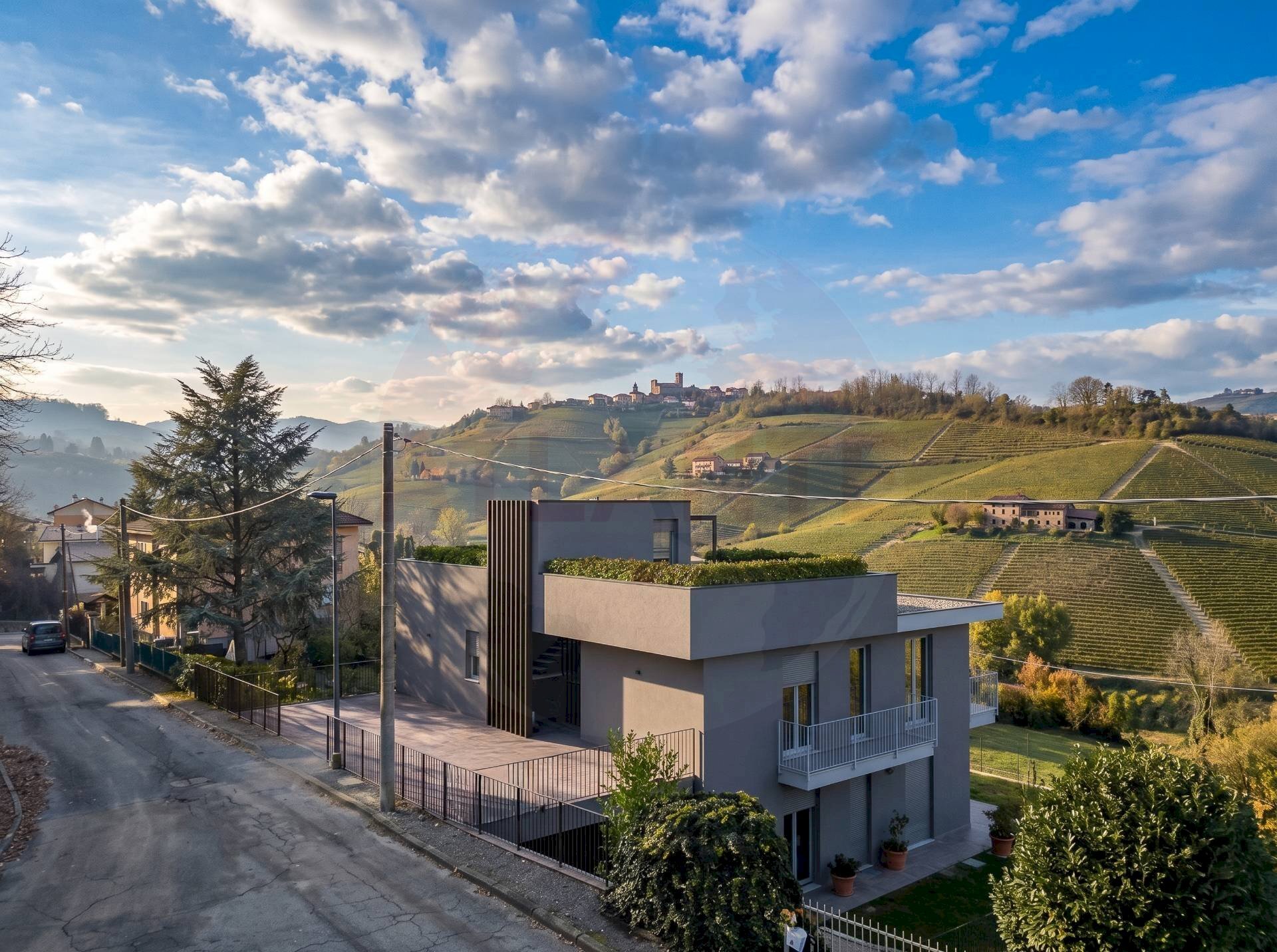 VISTA - Three-room apartment Strada Vedetta
 
36, Alba - photo 1
