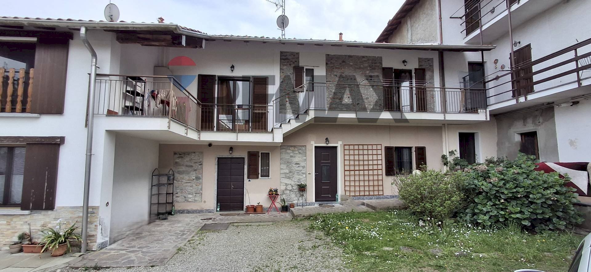Casa all\'aperto - Casa semi indipendente via Glisente
 
31, Dormelletto - foto 2