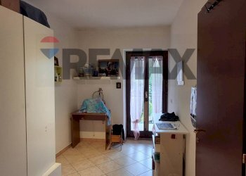 Hall / corridoio - Casa semi indipendente via Glisente
31, Dormelletto - foto 16
