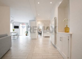 Hall / corridoio - Casa indipendente VIA MAMELI
 
2, San Gavino Monreale - foto 3