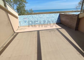 Terrazza - Attico statale 16 sud
 
386, Vasto - foto 1