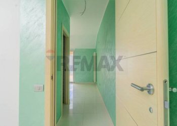 Hall / corridoio - Attico statale 16 sud
 
386, Vasto - foto 13