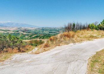 Vista delle montagne - Terreno agricolo Strada Monteodorisio
 
snc, Cupello - foto 15
