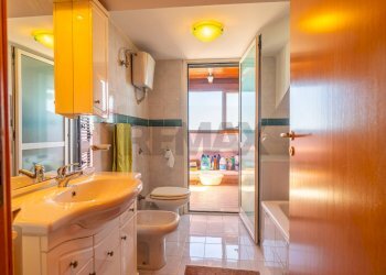 Bagno - Semi-detached Villa Via San Rocco
 
13D, Villalfonsina - photo 23