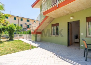 Terrazza - Appartamento Via Luca Tarigo, Montenero di Bisaccia - foto 1