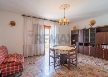 Sala da pranzo - Apartment via Ladispoli
 
4, Cupello - photo 2