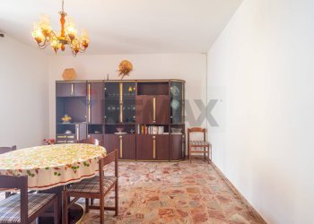 Sala da pranzo - Apartment via Ladispoli
 
4, Cupello - photo 3