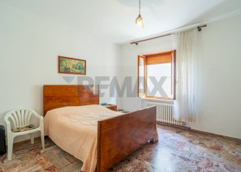 Camera / camera da letto - Apartment via Ladispoli
 
4, Cupello - photo 22