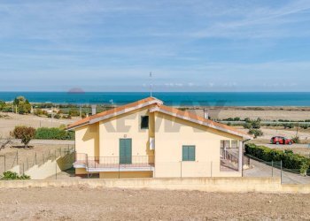 Casa all\'aperto - Villa C.da Montebello
 
46, Montenero di Bisaccia - foto 1