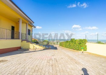 Terrazza - Villa C.da Montebello
 
46, Montenero di Bisaccia - foto 4