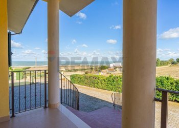 Balcone - Villa C.da Montebello
 
46, Montenero di Bisaccia - foto 5