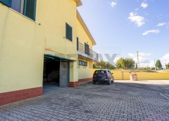 Edificio all\'aperto - Villa C.da Montebello
 
46, Montenero di Bisaccia - foto 16