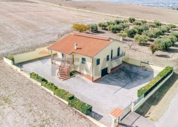 Documenti - Villa C.da Montebello
 
46, Montenero di Bisaccia - foto 55