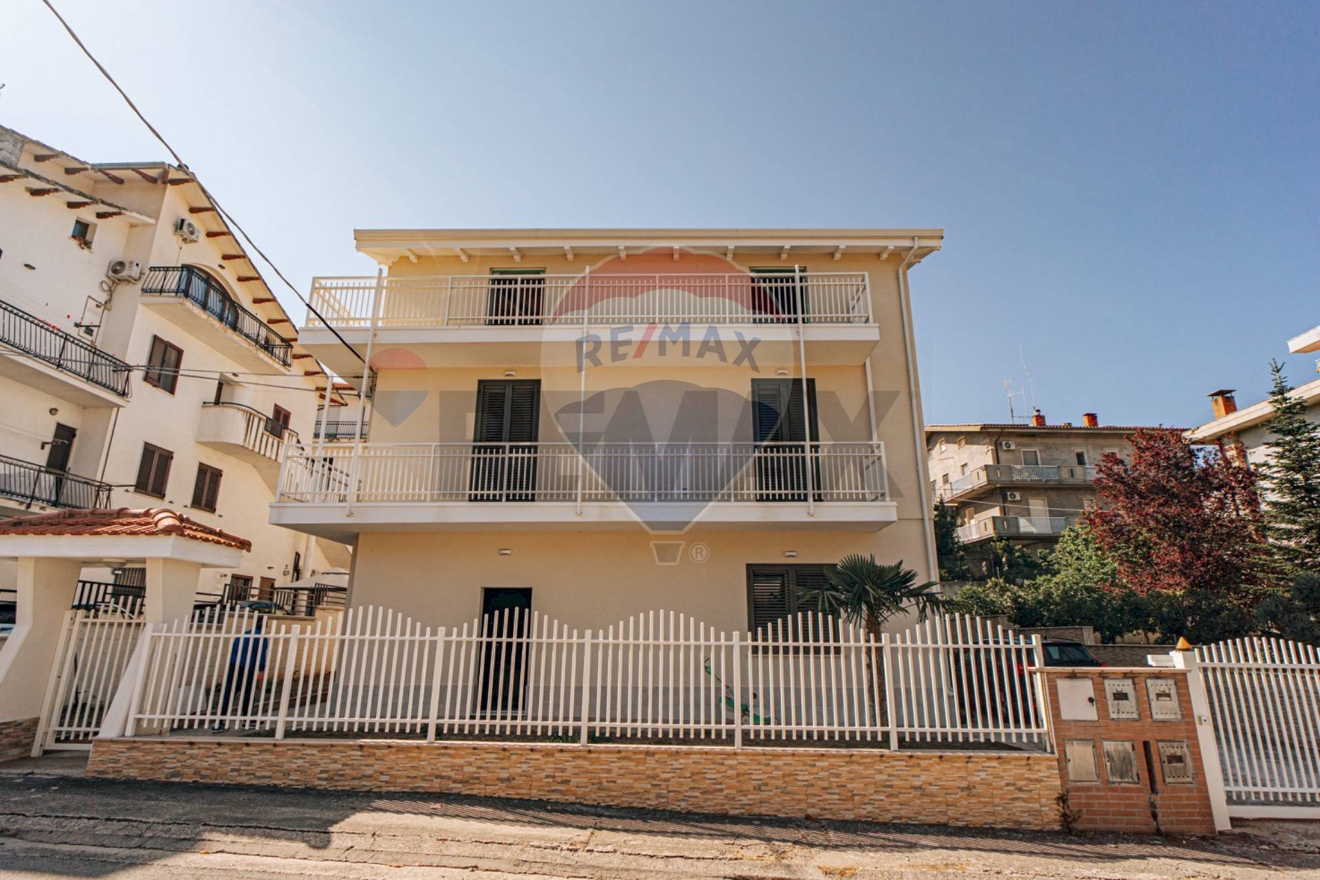 Edificio all\'aperto - Attic Via Istonia
 
85/B, Cupello - photo 1
