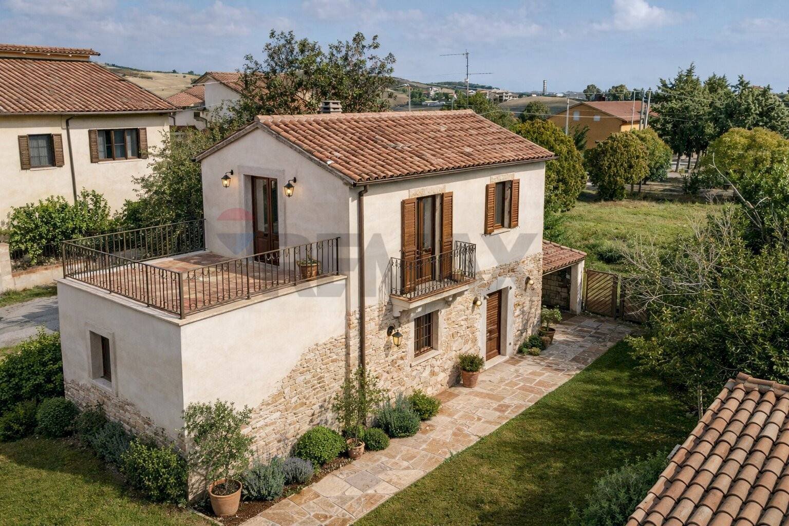 Casa all\'aperto - Independent house C.da Montalfano
 
2, Cupello - photo 1
