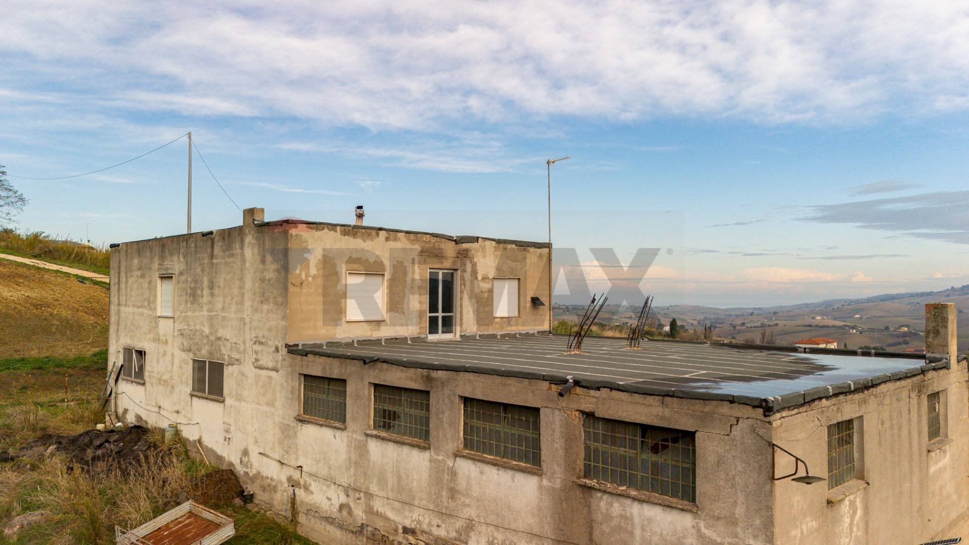 Edificio all\'aperto - Casa indipendente via Luigi Rovelli
 
snc, Montenero di Bisaccia - foto 3