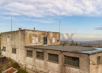 Edificio all\'aperto - Casa indipendente via Luigi Rovelli
 
snc, Montenero di Bisaccia - foto 3
