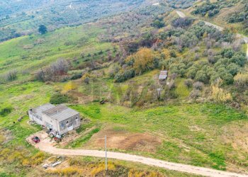 Vista delle montagne - Casa indipendente via Luigi Rovelli
 
snc, Montenero di Bisaccia - foto 5