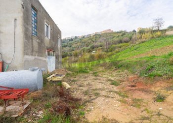 Giardino - Casa indipendente via Luigi Rovelli
 
snc, Montenero di Bisaccia - foto 11