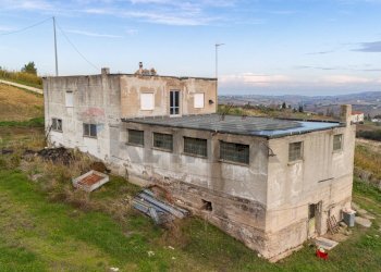 Edificio all\'aperto - Casa indipendente via Luigi Rovelli
 
snc, Montenero di Bisaccia - foto 45