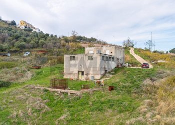 Casa all\'aperto - Casa indipendente via Luigi Rovelli
 
snc, Montenero di Bisaccia - foto 46
