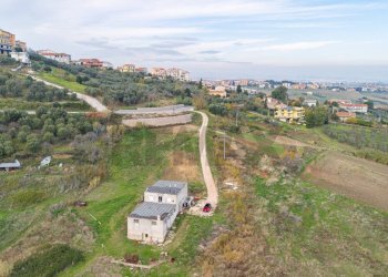 Edificio all\'aperto - Casa indipendente via Luigi Rovelli
 
snc, Montenero di Bisaccia - foto 51
