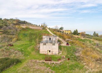 Casa all\'aperto - Casa indipendente via Luigi Rovelli
 
snc, Montenero di Bisaccia - foto 56